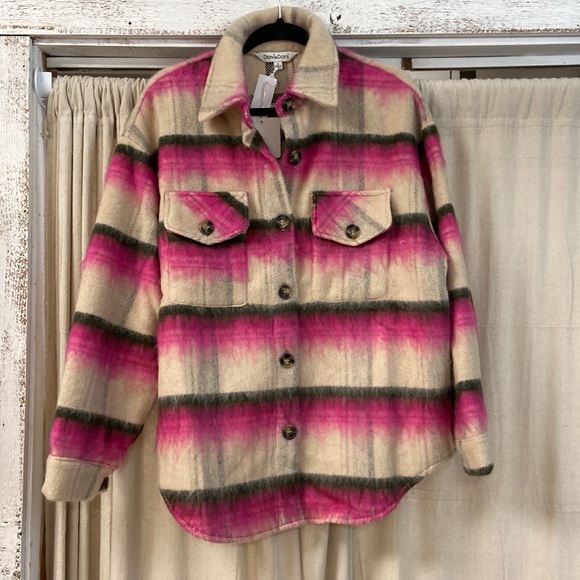 DAVI & DANI Jackets & Blazers - Davi & Dani Flannel Shacket